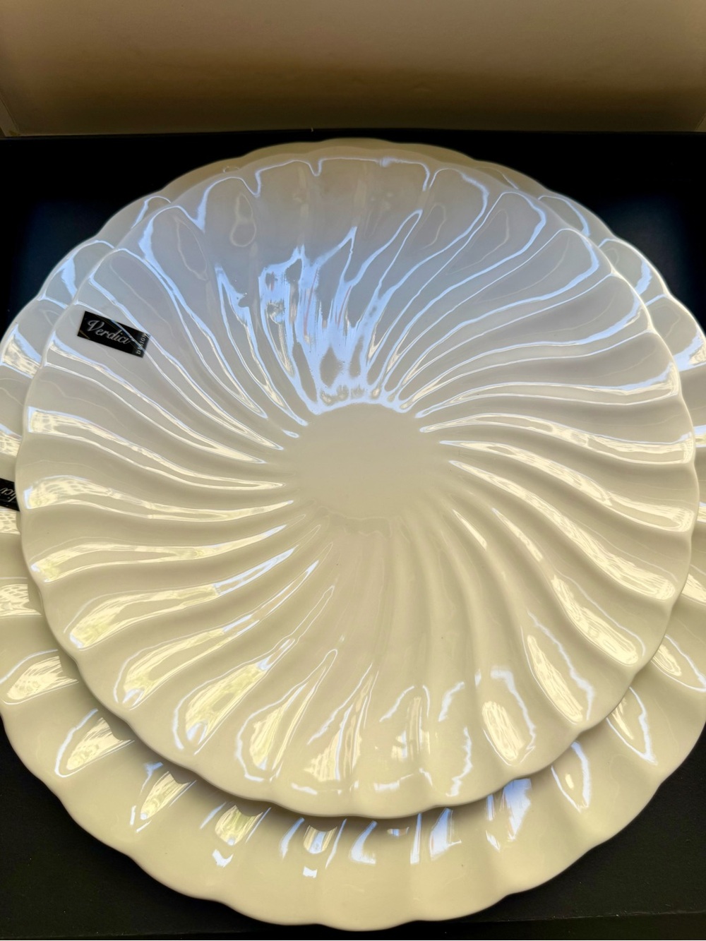 Verdici Design Whitr Porcelin Serving Plate and Platter Set NIB Coastal Design